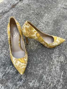 Sam Edelman Yellow Floral Pointed Toe Pumps